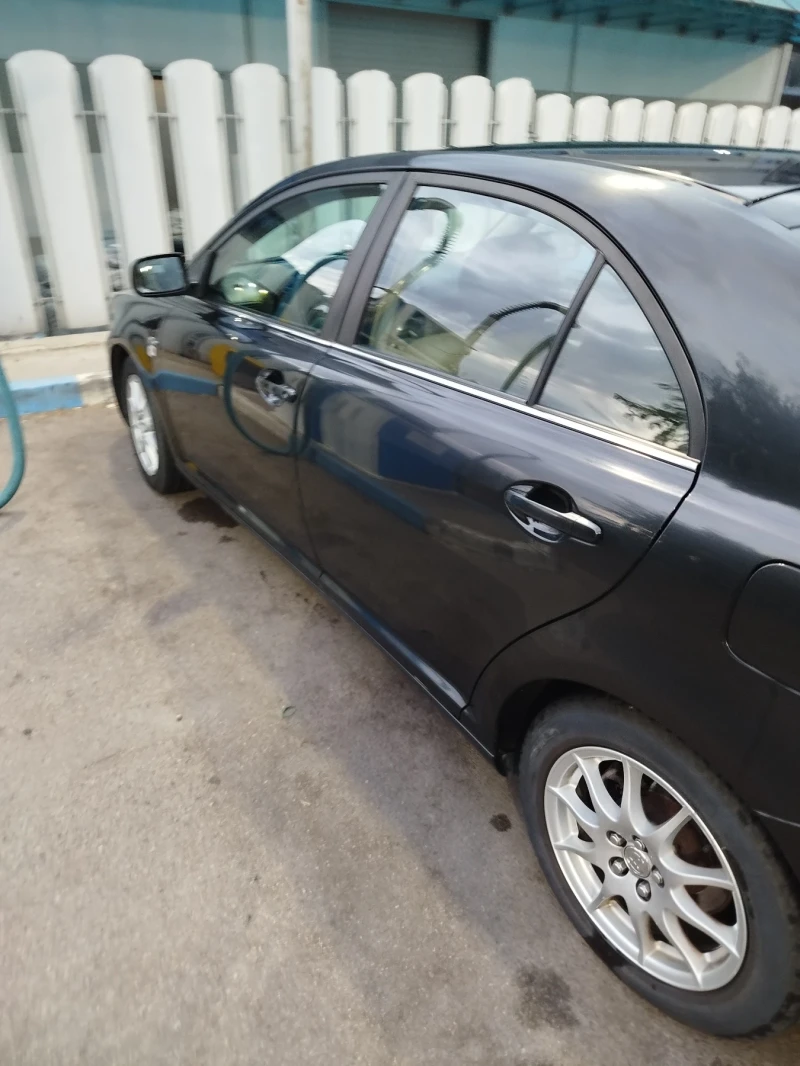 Toyota Avensis, снимка 7 - Автомобили и джипове - 52642109