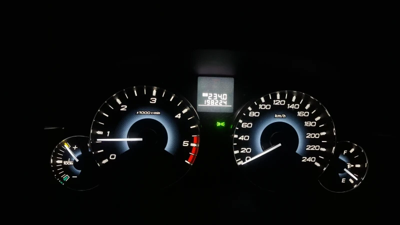 Subaru Outback Legacy, снимка 13 - Автомобили и джипове - 52357615