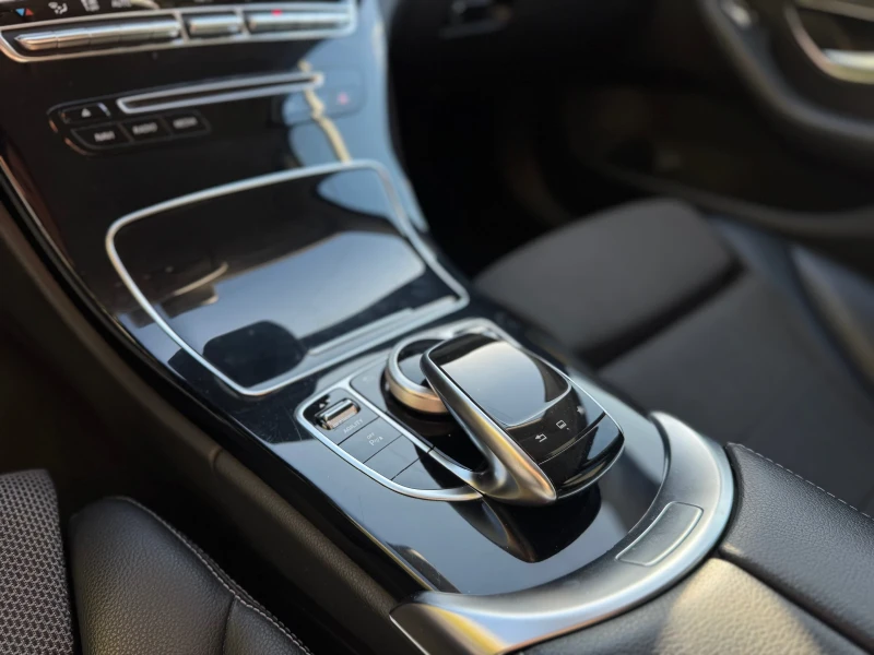 Mercedes-Benz C 220 CDI* AMG LINE, снимка 9 - Автомобили и джипове - 52181647
