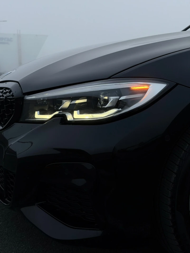 BMW 330 M-pack/xDrive/Virtual Cockpit, снимка 2 - Автомобили и джипове - 53421019
