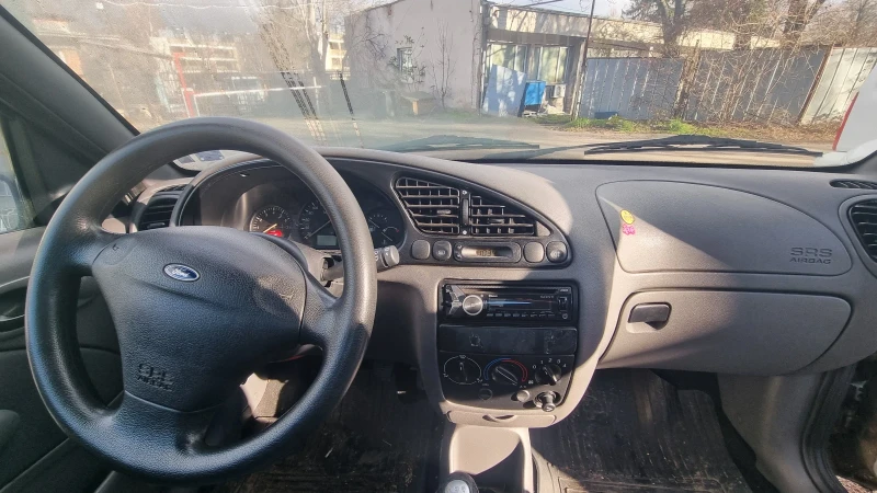 Ford Fiesta, снимка 6 - Автомобили и джипове - 53011837