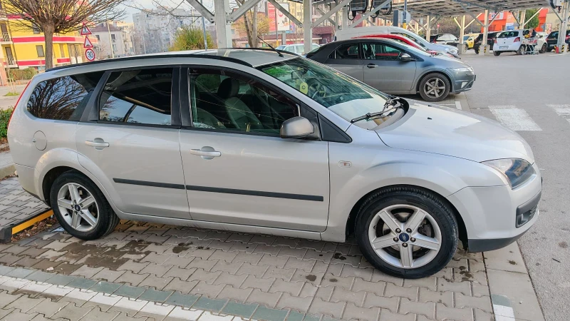 Ford Focus 1.6 TDCI , снимка 4 - Автомобили и джипове - 53151950