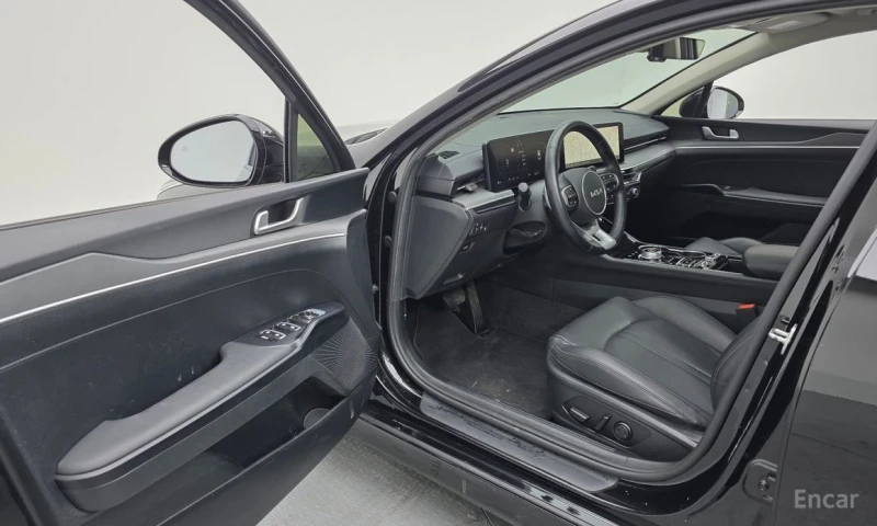 Kia K5, снимка 10 - Автомобили и джипове - 53251400