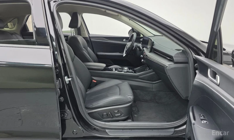 Kia K5, снимка 11 - Автомобили и джипове - 53251400