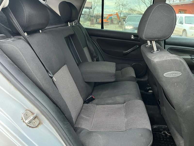 VW Golf, снимка 13 - Автомобили и джипове - 53434922