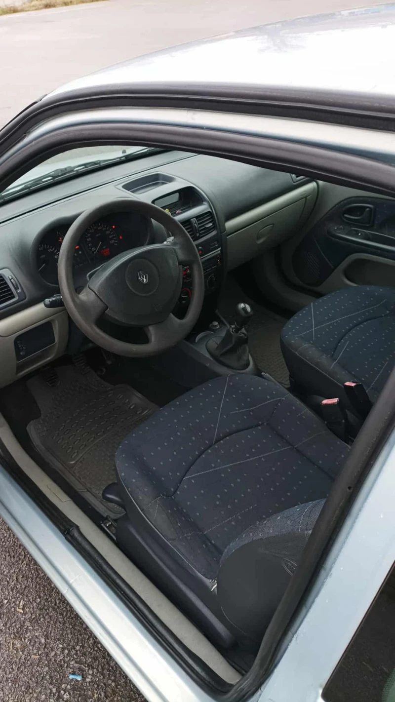 Renault Clio 1.2, снимка 6 - Автомобили и джипове - 53474215