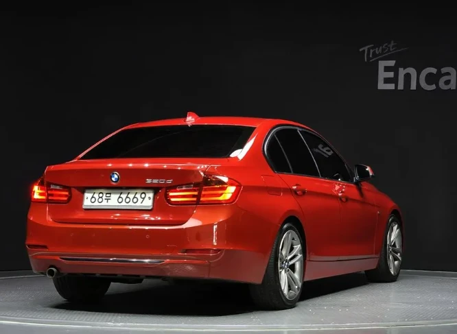 BMW 320 Sport - изображение 2