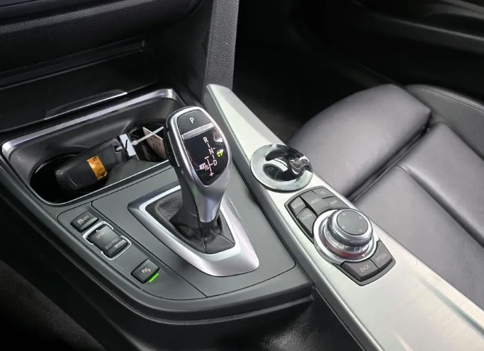 BMW 320 Sport - изображение 9