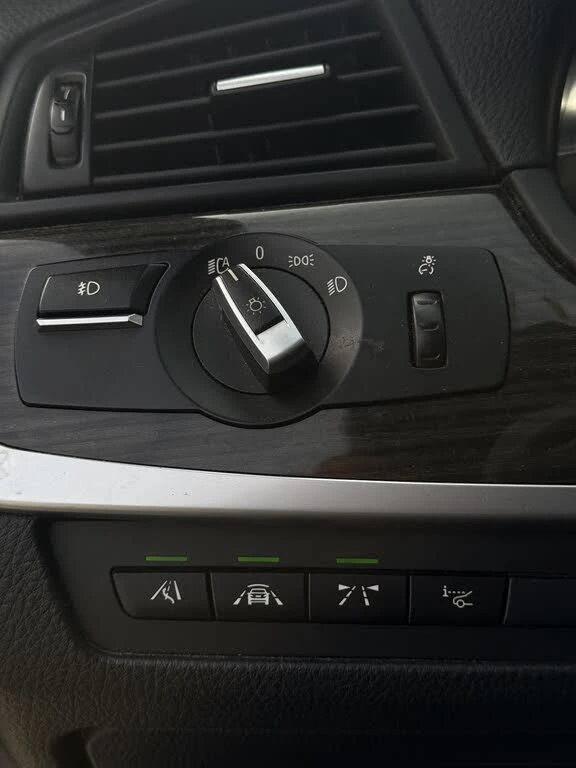 BMW 535 2015 BMW 5 Series 535i xDrive Sedan AWD, снимка 12 - Автомобили и джипове - 52857741