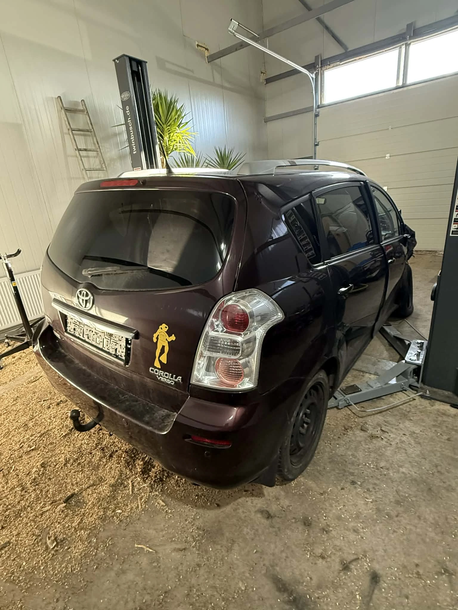 Toyota Corolla verso 1.6 VVTI 110�� 2008� �� ����� | Mobile.bg � ����������� 2