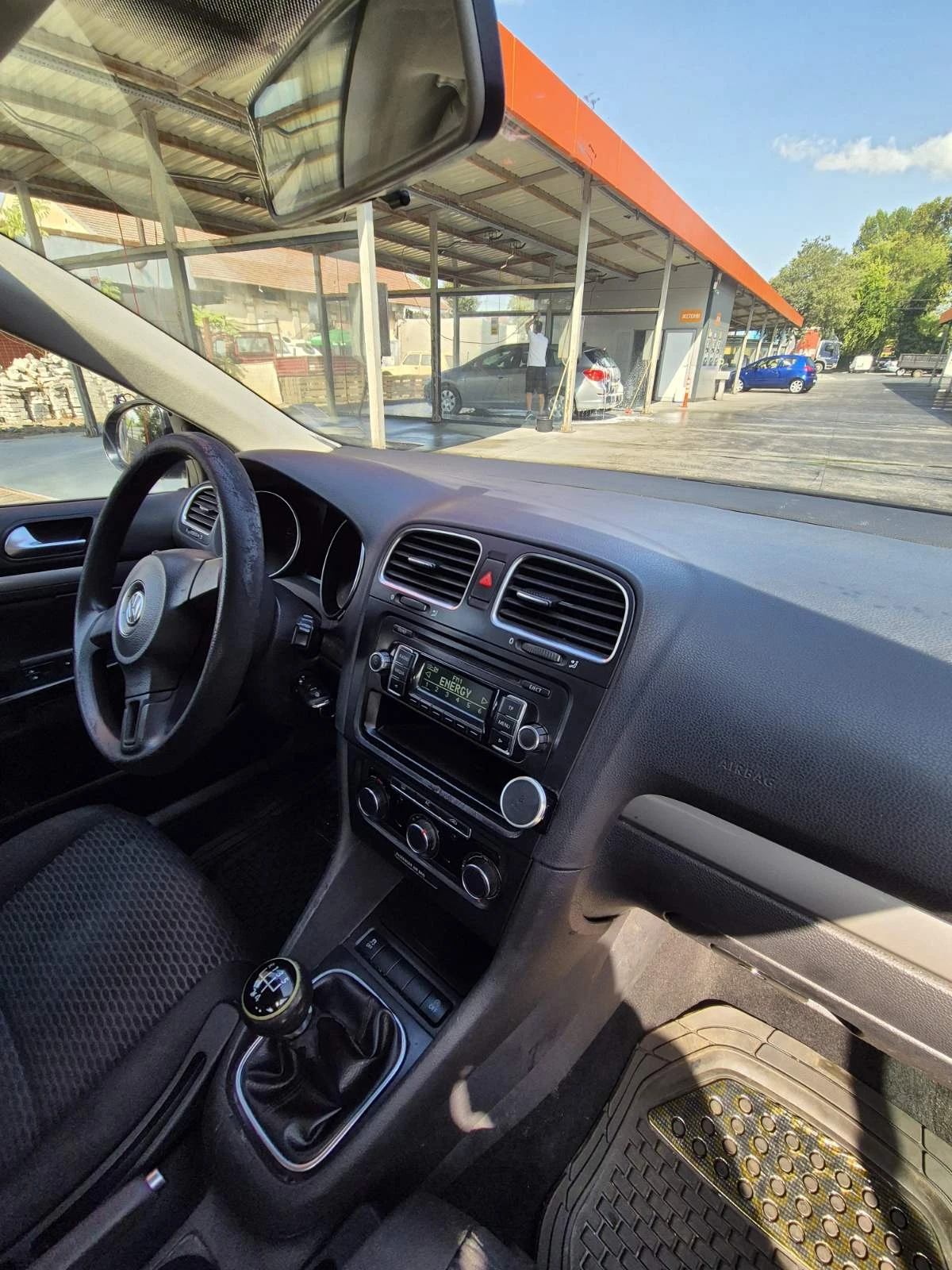 VW Golf Variant 1.6 DIESEL - изображение 9