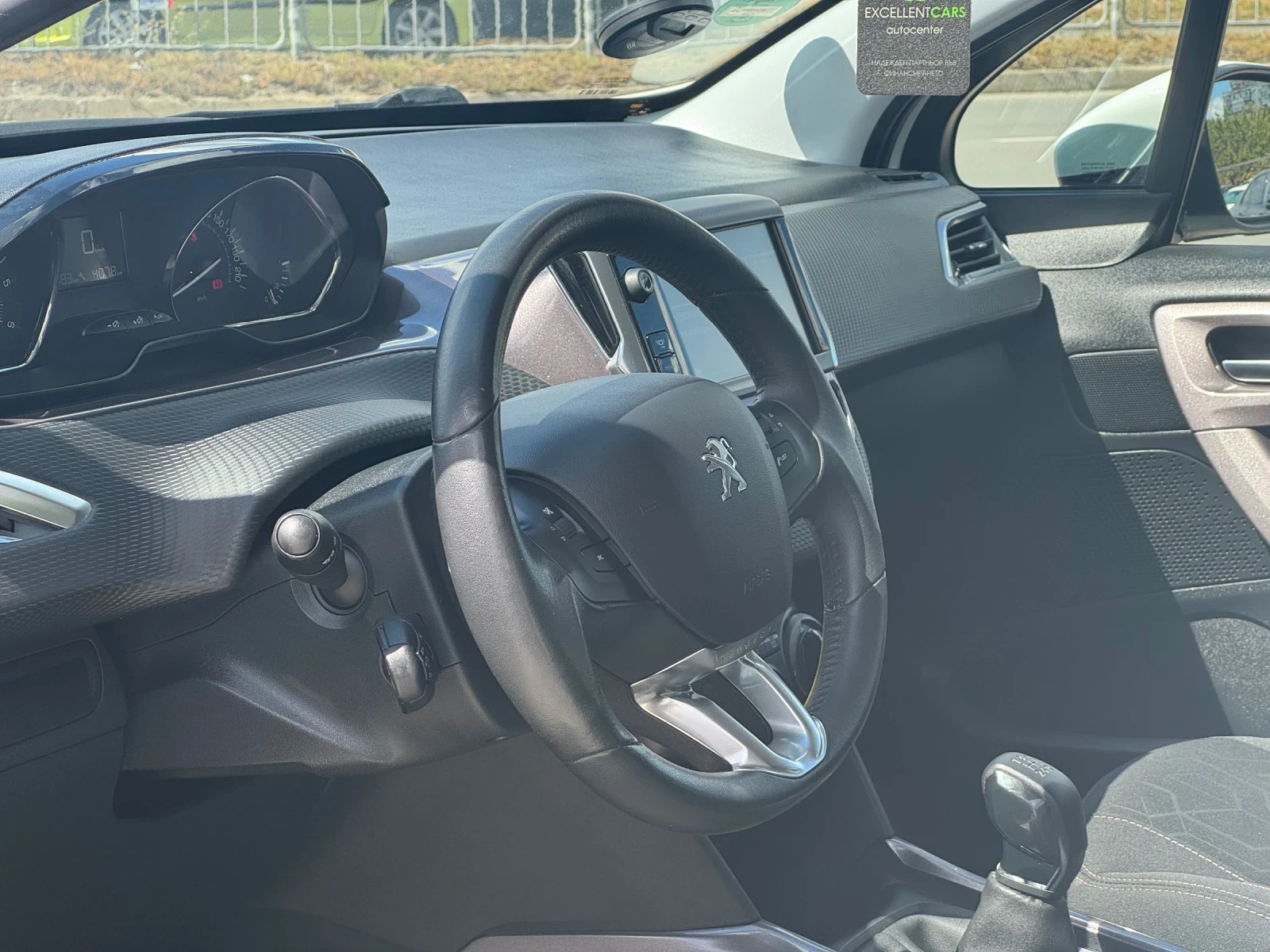 Peugeot 2008 1.4HDI* ALLURE* WHITE-PEARL - изображение 9