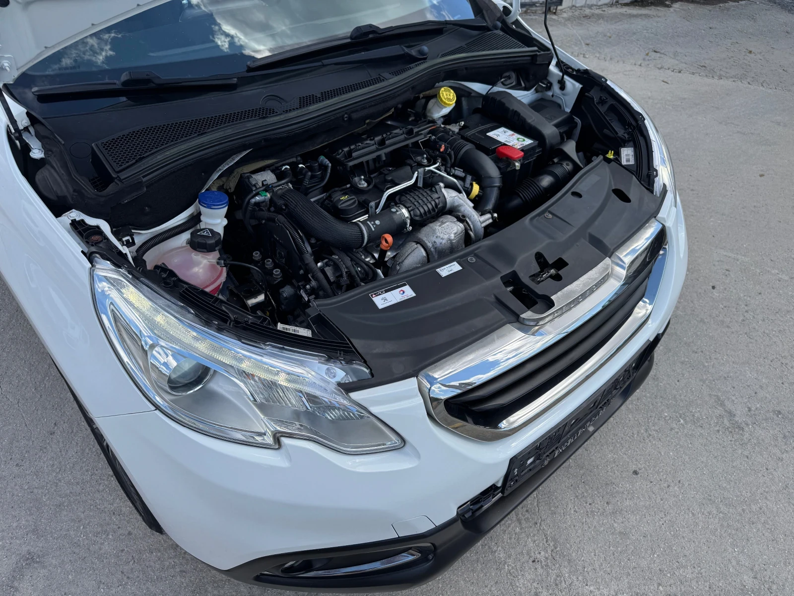 Peugeot 2008 1.4HDI* ALLURE* WHITE-PEARL | Mobile.bg   17