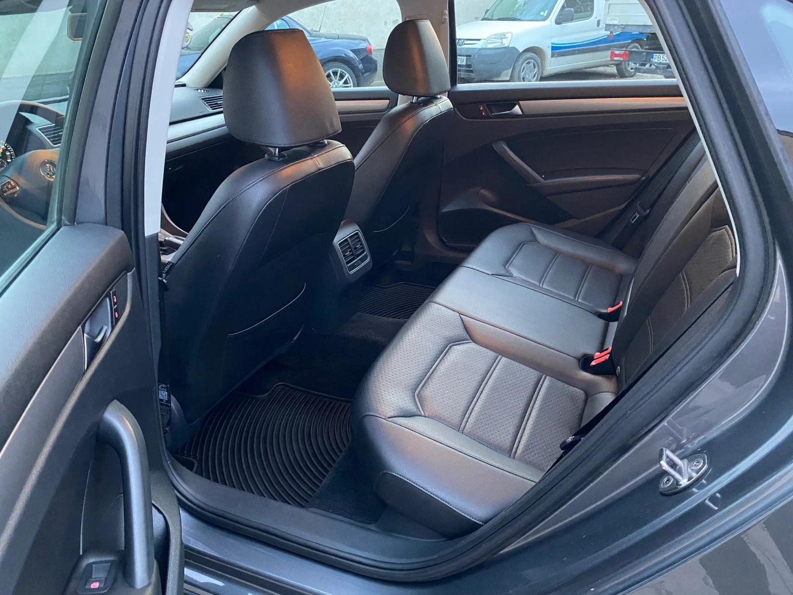 VW Passat SE - изображение 9