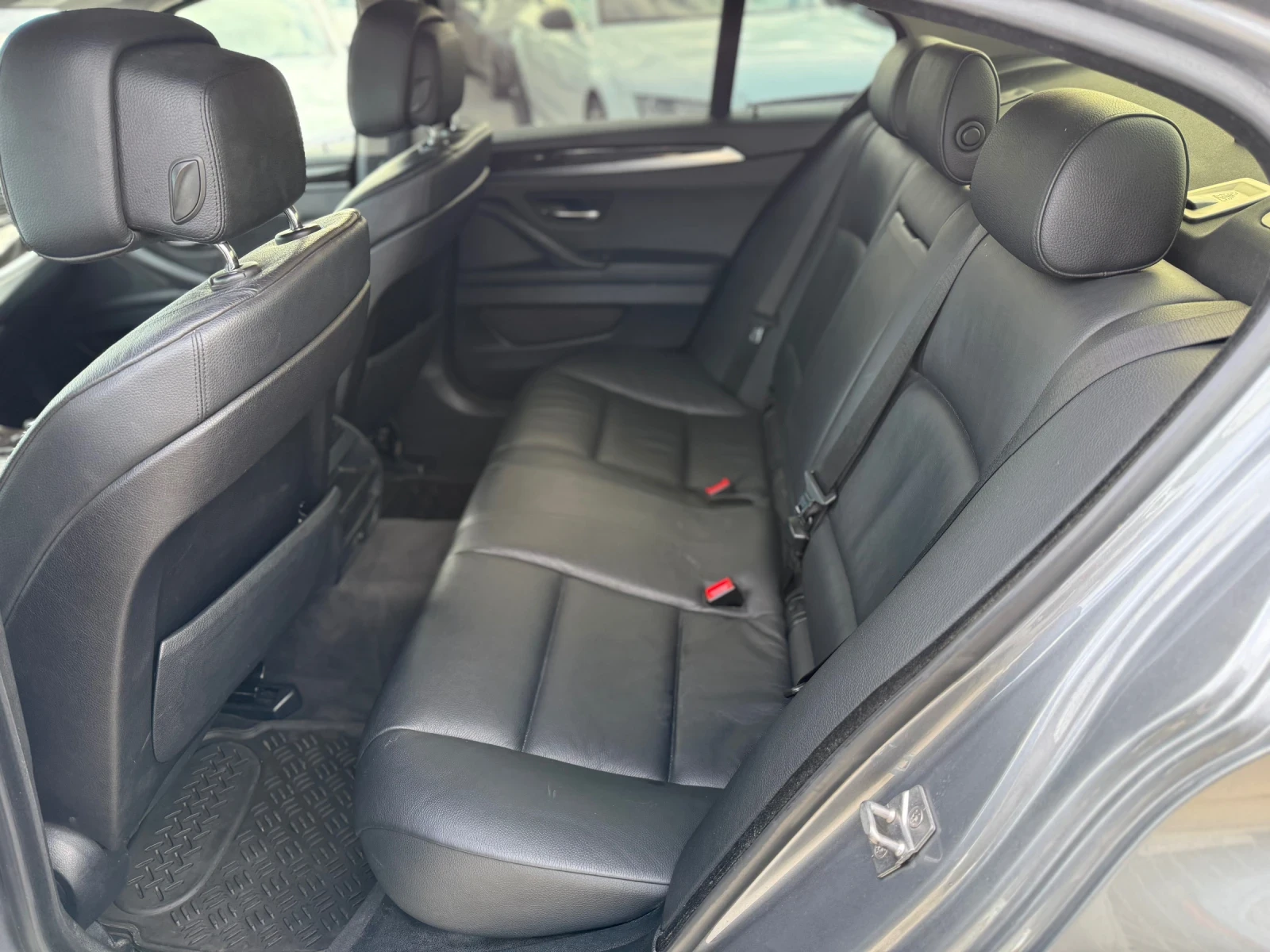 BMW 530 i* 2013* 272.* 8*  * 200.00 | Mobile.bg   14