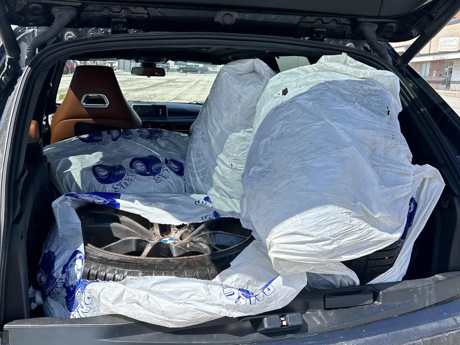 BMW X5M HARMON* KARDON* CARBON* , снимка 16 - Автомобили и джипове - 54091228