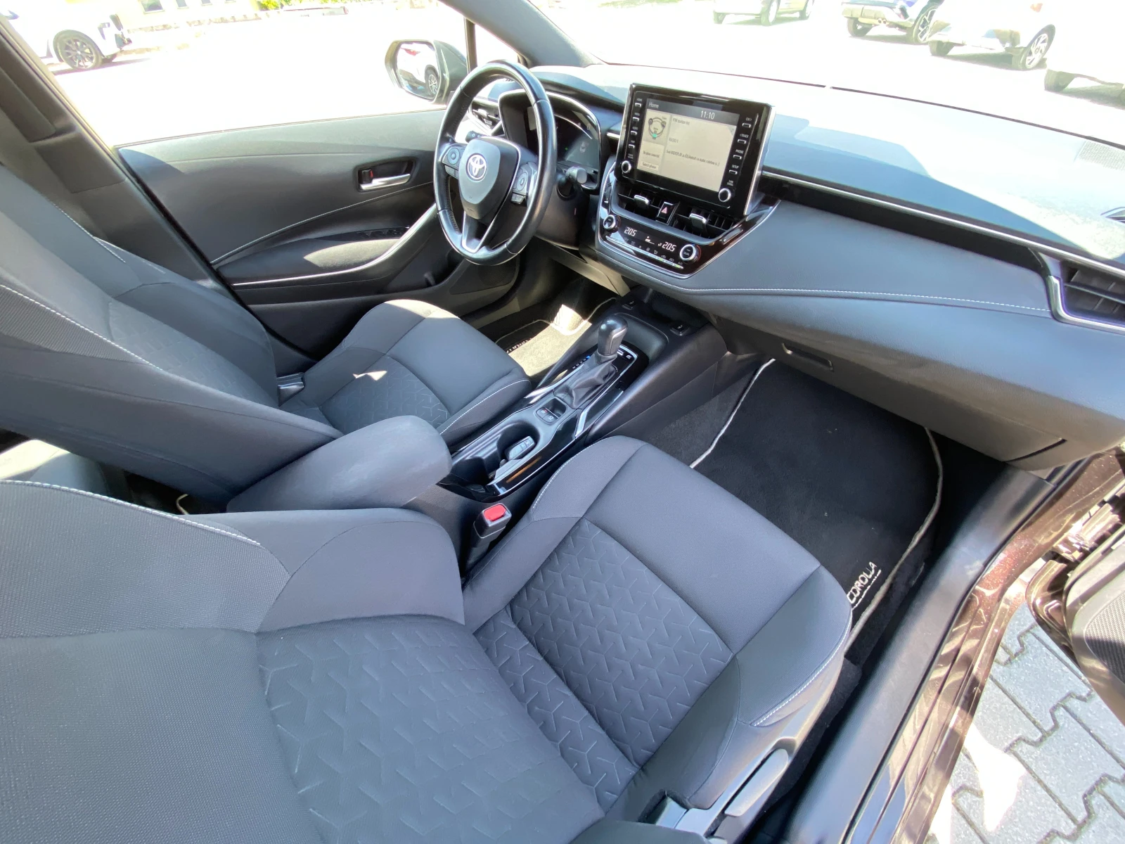 Toyota Corolla 1.8 Hybrid 122 к.с. EXECUTIVE, снимка 9 - Автомобили и джипове - 54760485