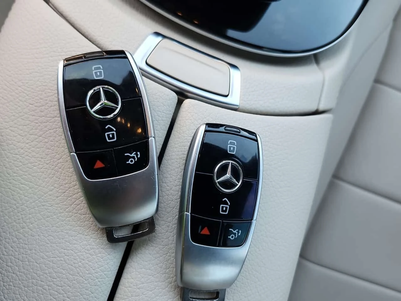 Mercedes-Benz E 400 BURMESTER| ПАМЕТ| ПАНОРАМА| 2 КЛЮЧА| , снимка 17 - Автомобили и джипове - 54833585