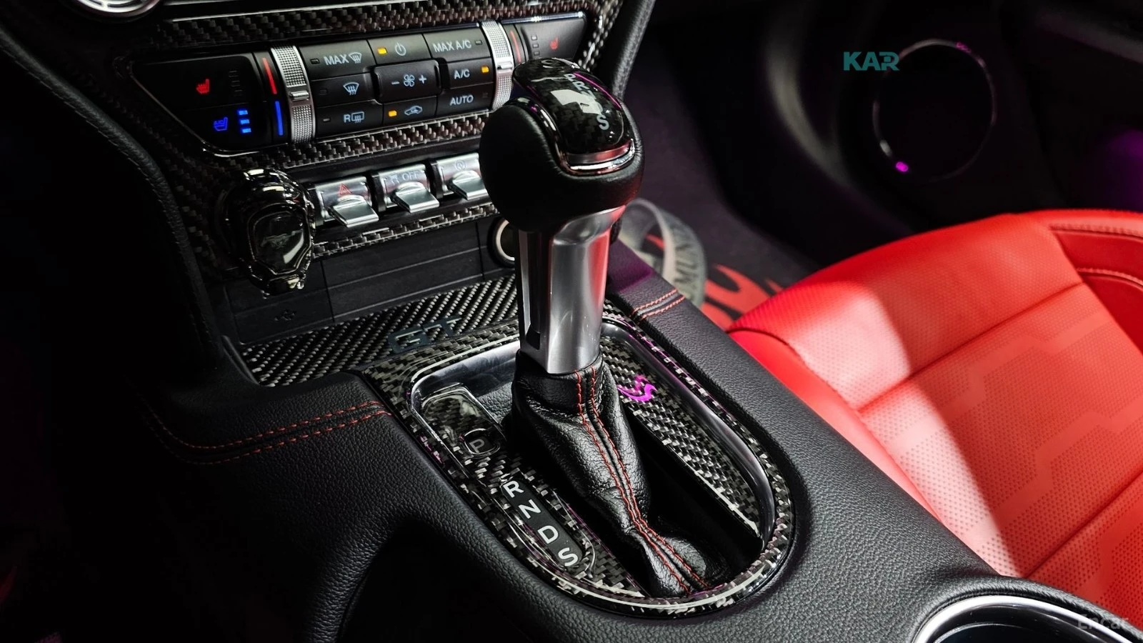 Ford Mustang GT* 5.0* V8* CARBON* ПОДГРЕВ* ОБДУХВАНЕ* 360* , снимка 11 - Автомобили и джипове - 54934228
