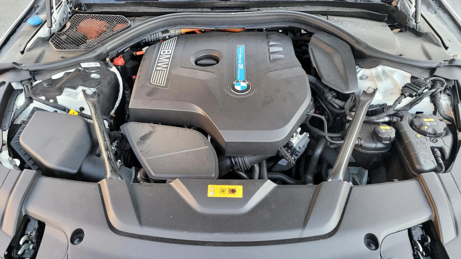 BMW 740 G12 Hybrid, снимка 10 - Автомобили и джипове - 55678888