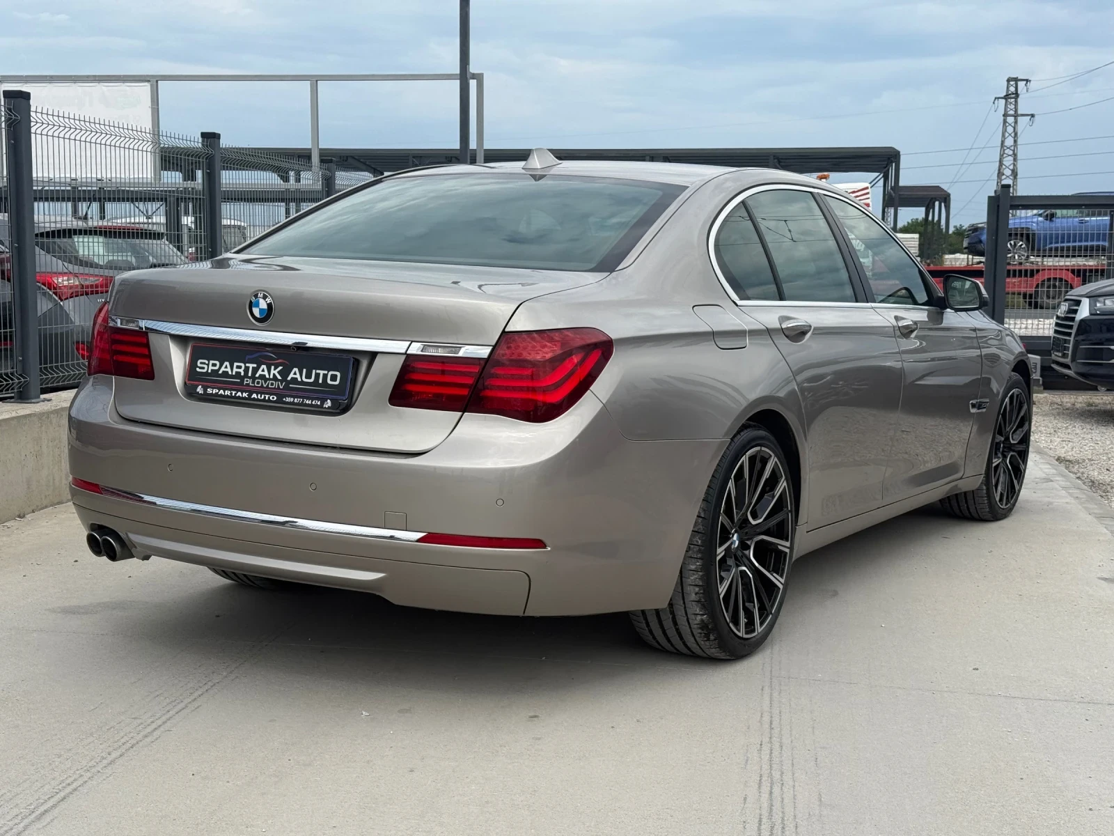BMW 730 D* LONG* 2015г* FACE* 202.000KM* СЕРВИЗНА ИСТОРИЯ*, снимка 4 - Автомобили и джипове - 54948404