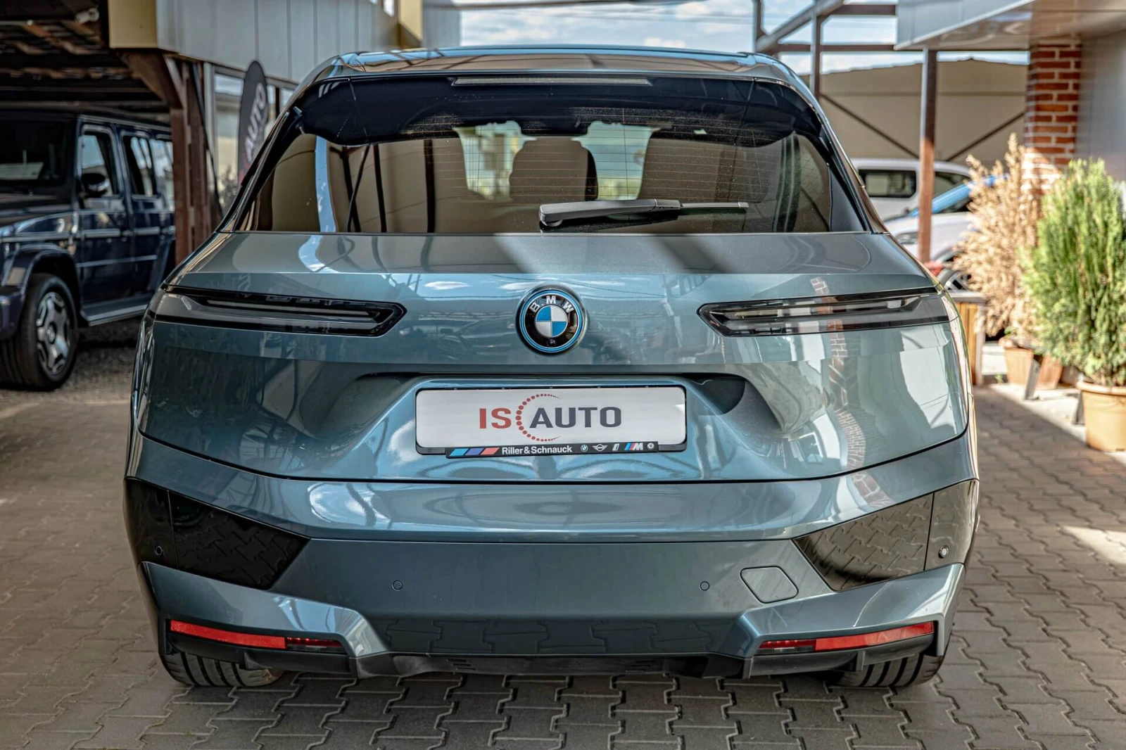BMW iX xDrive 50/Harman Kardon/Swarovski/Design/������ 36 | Mobile.bg � ����������� 4
