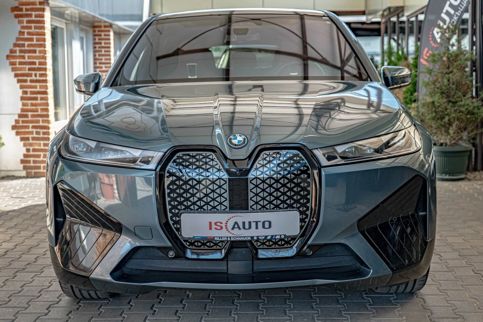 BMW iX xDrive 50/Harman Kardon/Swarovski/Design/������ 36 | Mobile.bg � ����������� 2