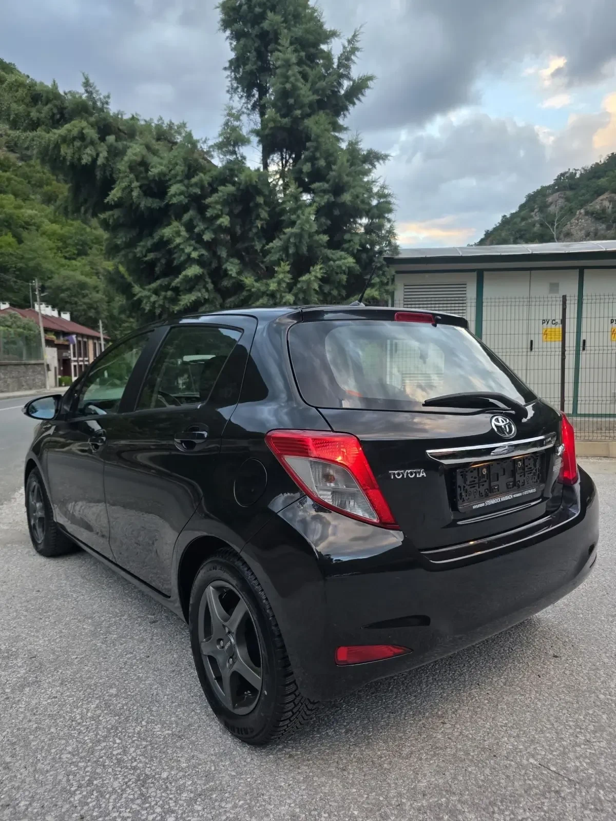 Toyota Yaris 1.33 VVT-i 94.000KM * TOP* , снимка 4 - Автомобили и джипове - 55270208