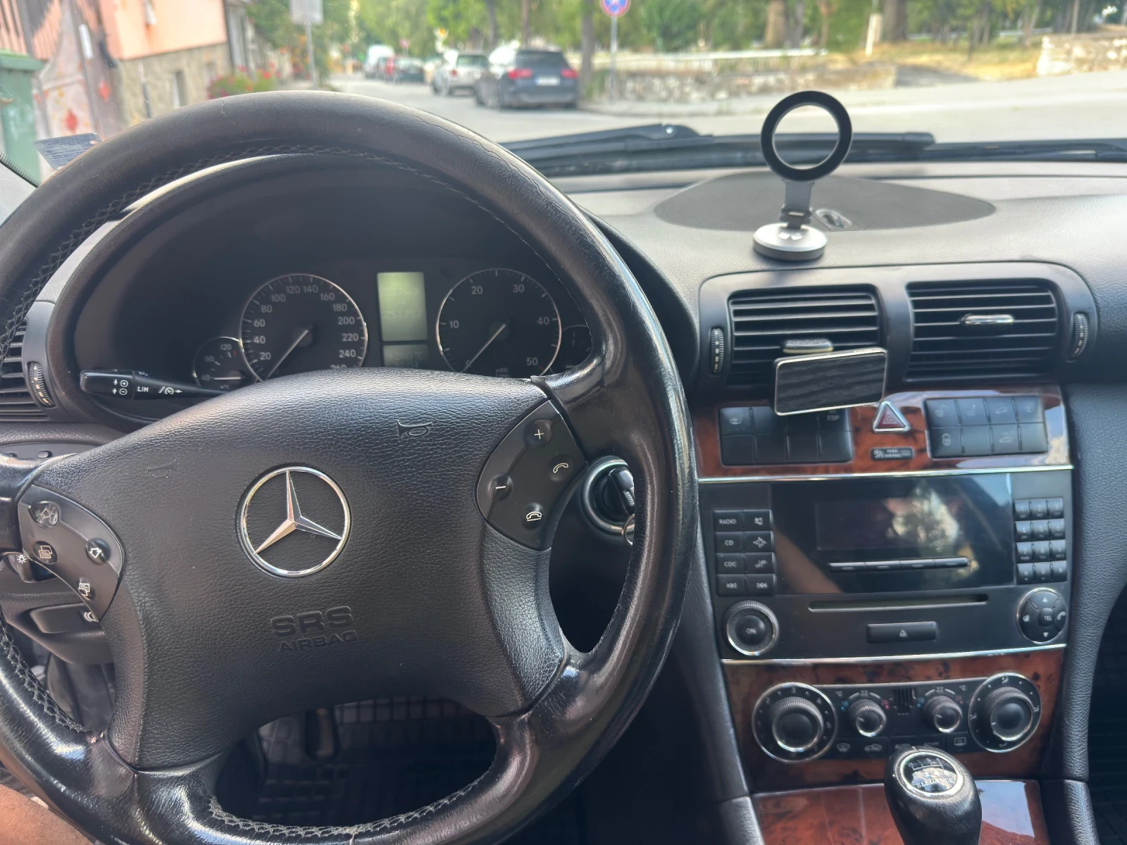 Mercedes-Benz C 220, снимка 5 - Автомобили и джипове - 55285177