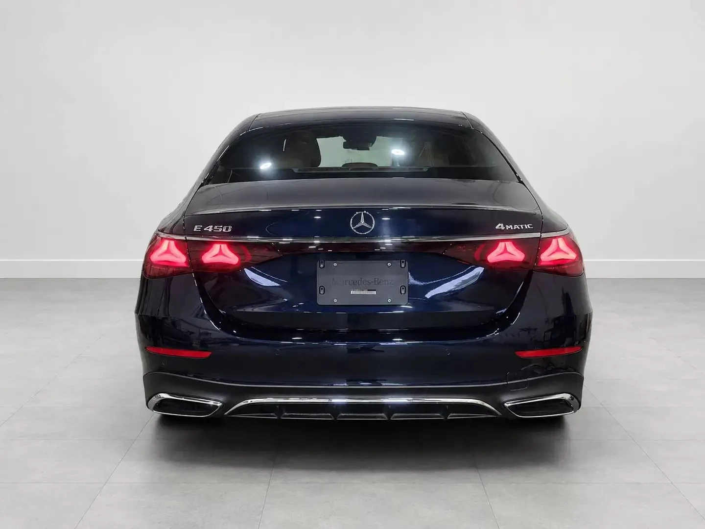 Mercedes-Benz E 450 4MATIC PREMIUM PKG ЦЕНА ДО БЪЛГАРИЯ АВТОКРЕДИТ, снимка 4 - Автомобили и джипове - 55848271