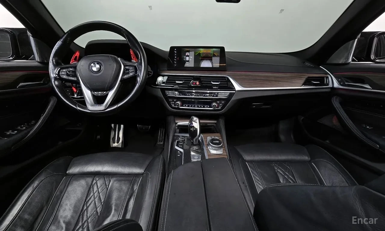 BMW 530 xDrive M Sport/360/ДИСТР/ХЕДЪП/ОБДУХ/ШИБЕДАХ/, снимка 7 - Автомобили и джипове - 55903453