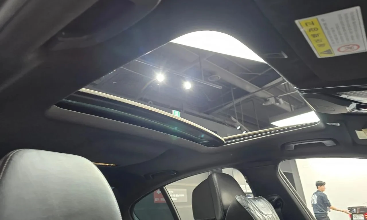 BMW 530 xDrive M Sport/360/ДИСТР/ХЕДЪП/ОБДУХ/ШИБЕДАХ/, снимка 16 - Автомобили и джипове - 55903453
