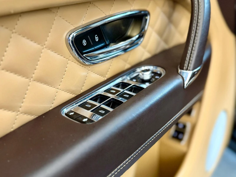 Bentley Bentayga V8 * Panorama* 22&#34;* SoftClose* Лизинг, снимка 7 - Автомобили и джипове - 50656961