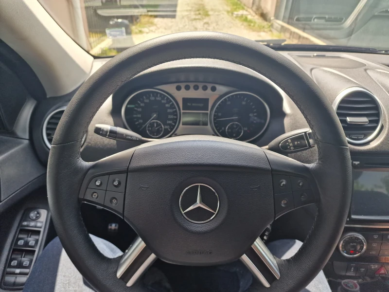 Mercedes-Benz ML 320, снимка 13 - Автомобили и джипове - 51709562
