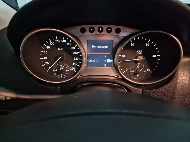 Mercedes-Benz ML 320, снимка 7 - Автомобили и джипове - 51709562