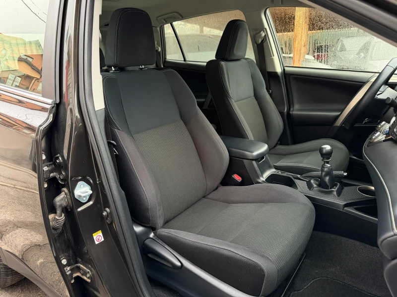 Toyota Rav4 2.0i* 4x4* СЕРВИЗНА КНИЖКА С ПЪЛНА ИСТОРИЯ В ТОЙОТ, снимка 13 - Автомобили и джипове - 53283485