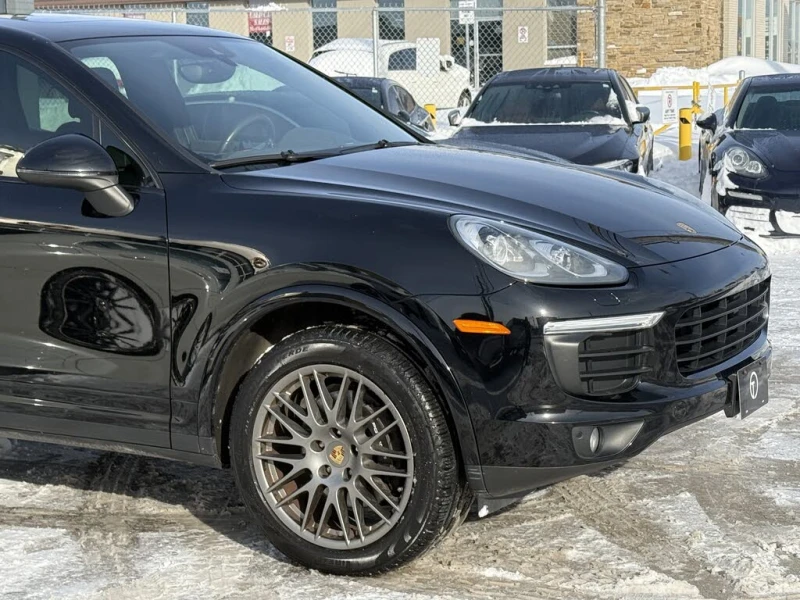 Porsche Cayenne PANO* BOSE* ОБДУХ* ВЪЗДУХ* , снимка 3 - Автомобили и джипове - 53416650