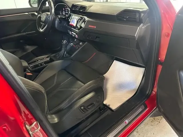 Audi Q3 / Progressiv / S-Line Package / Quattro AWD /  - изображение 8