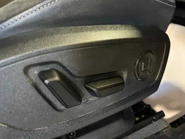 Audi Q3 / Progressiv / S-Line Package / Quattro AWD /  - изображение 9