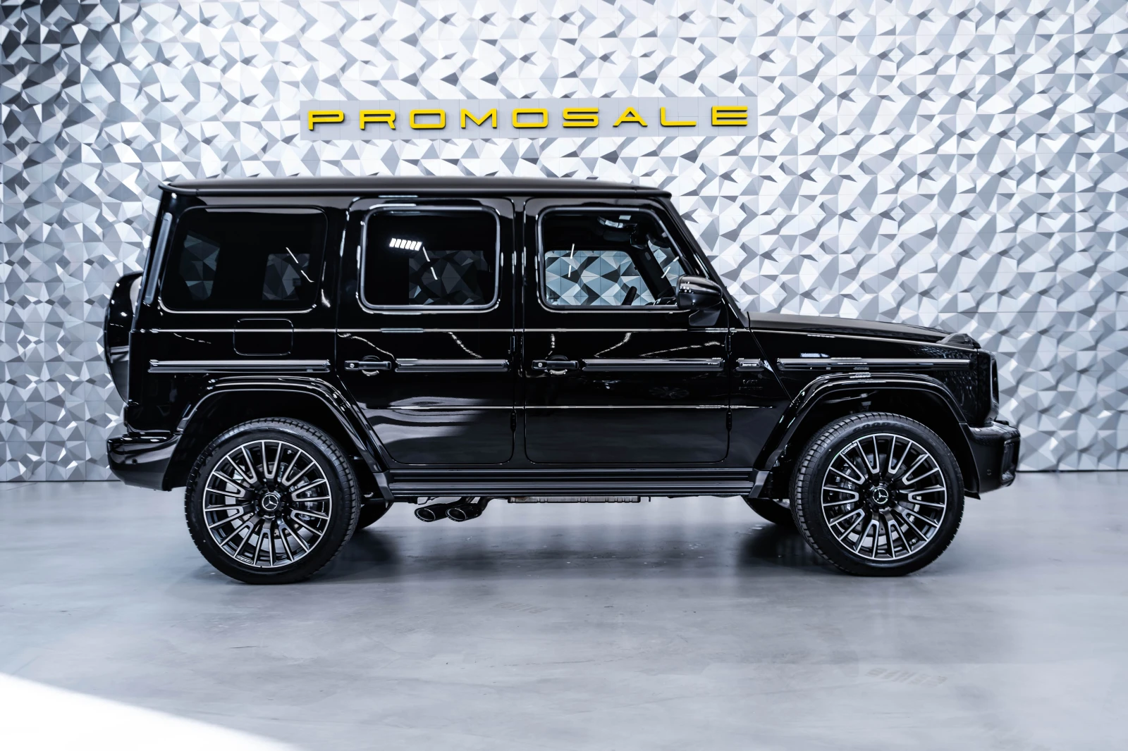 Mercedes-Benz G 63 AMG 4M+ Exclusive* Carbon* Burm* Pano - изображение 6