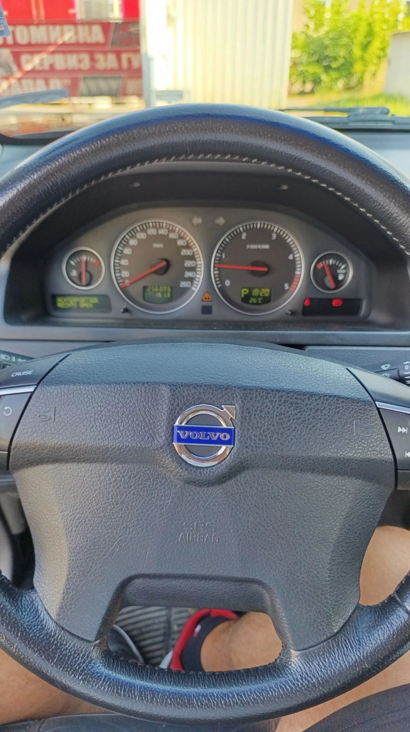 Volvo Xc90 185 k.c D5 6 степен автм.6+ 1 NL - изображение 9