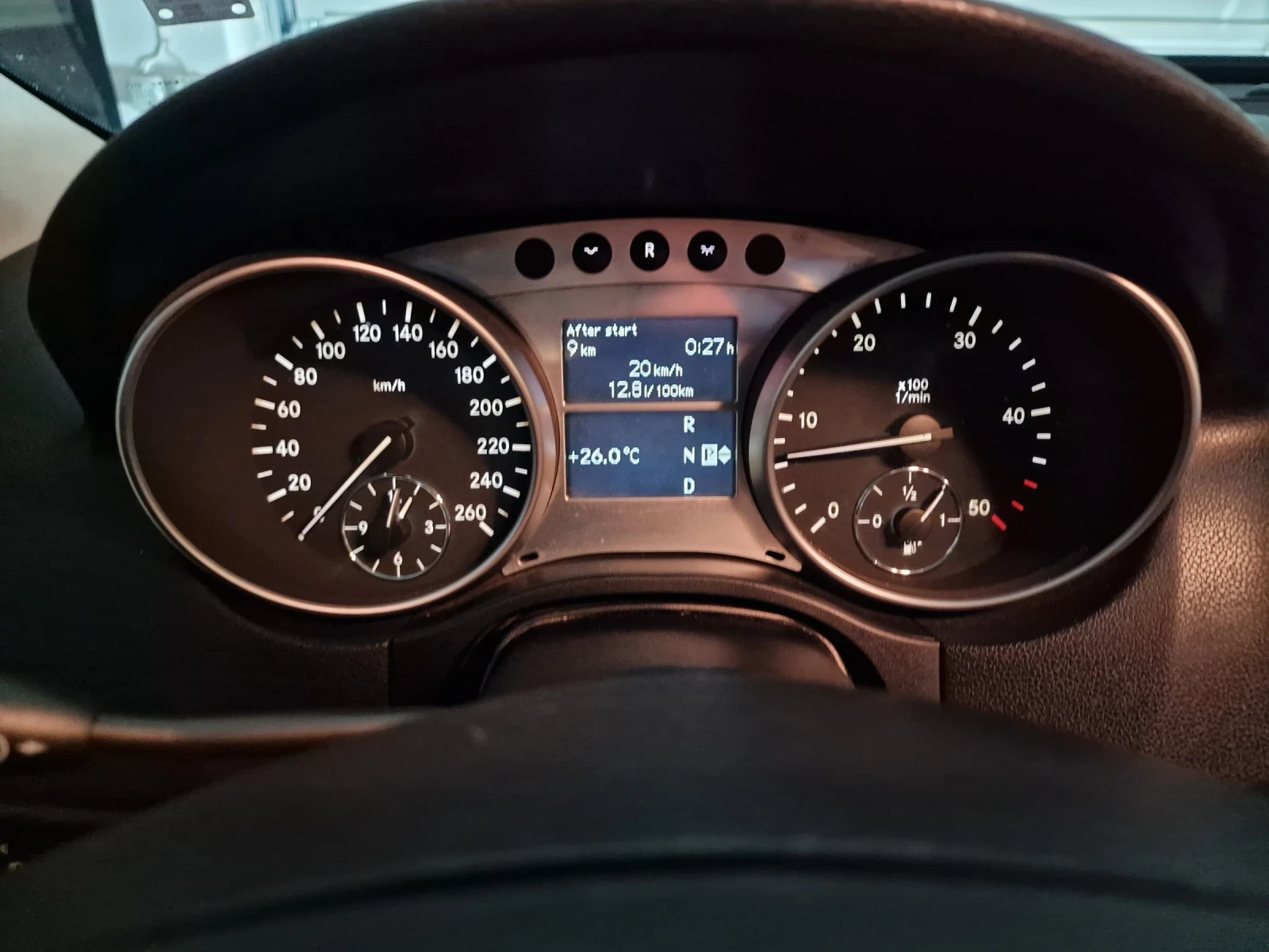 Mercedes-Benz ML 320  - изображение 8