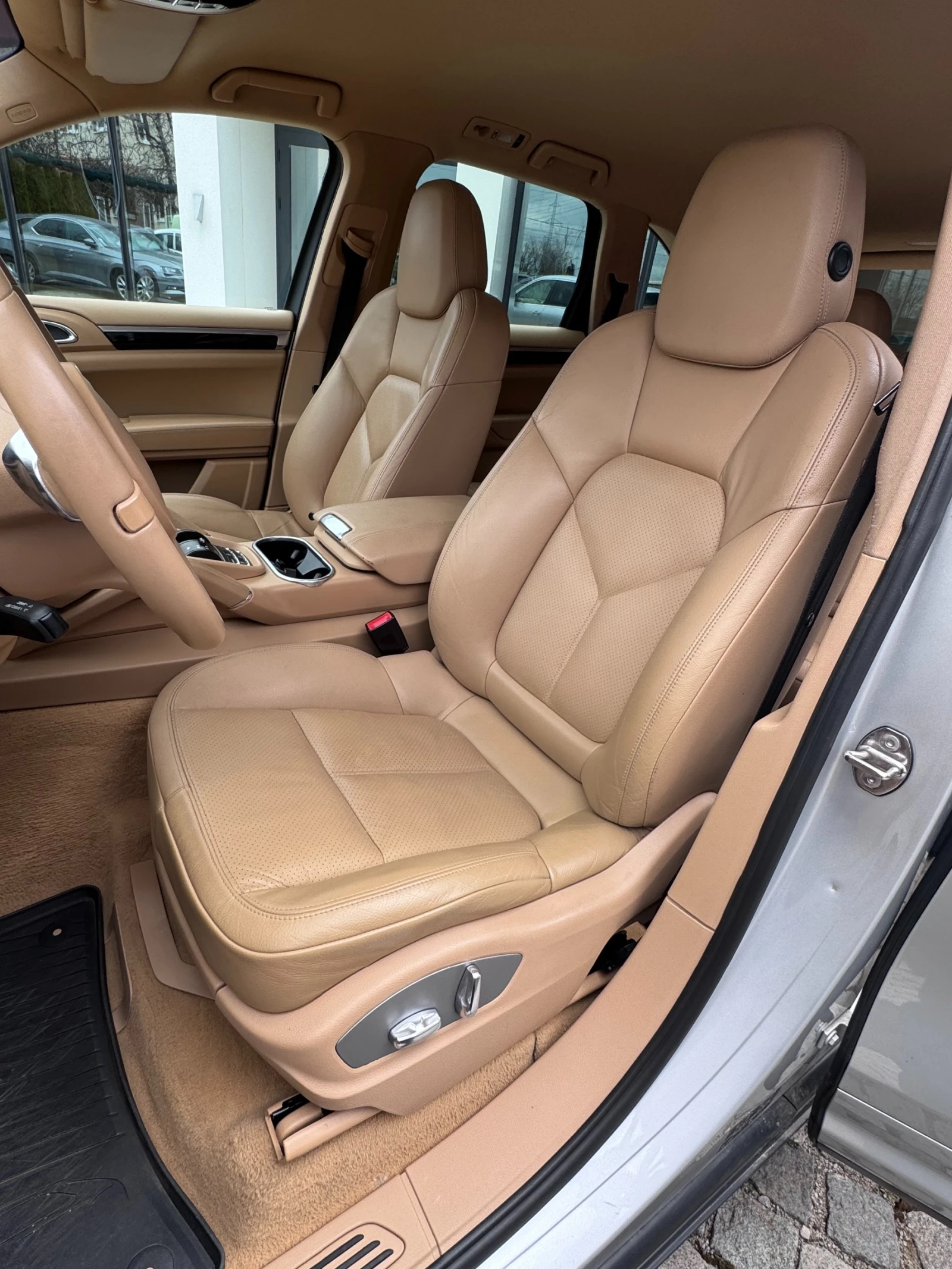 Porsche Cayenne, снимка 14 - Автомобили и джипове - 54024120