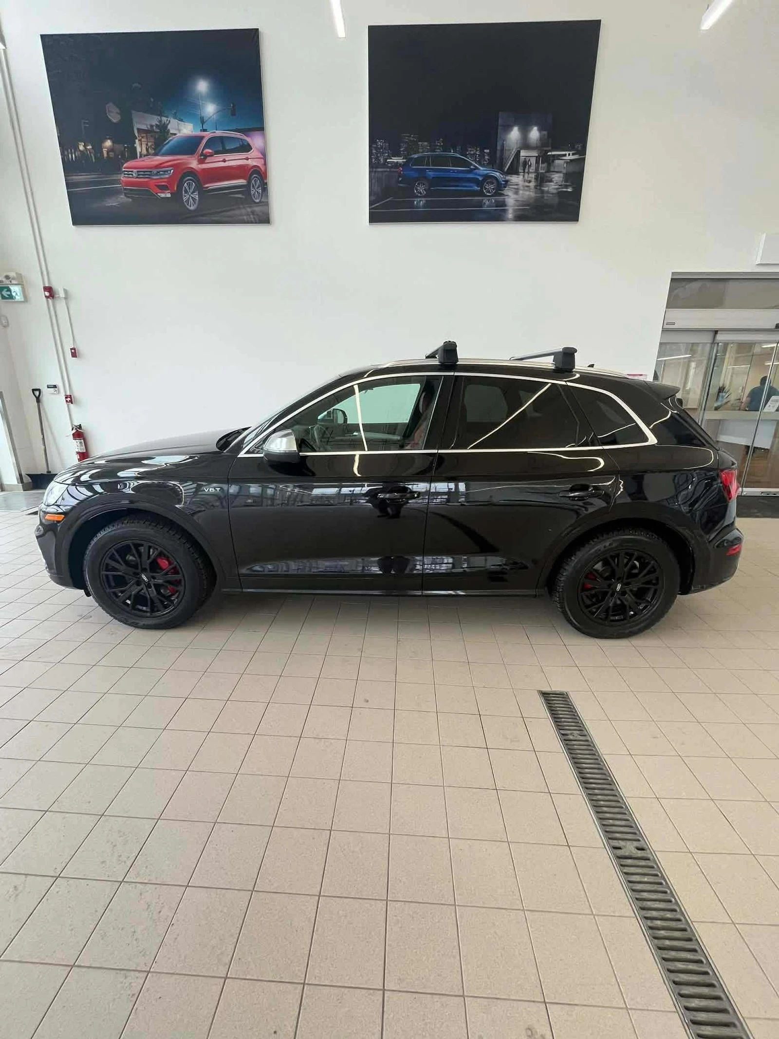 Audi SQ5 TECHNIK РЕГИСТРАЦИЯ & ОБСЛУЖВАНЕ, снимка 3 - Автомобили и джипове - 54114314