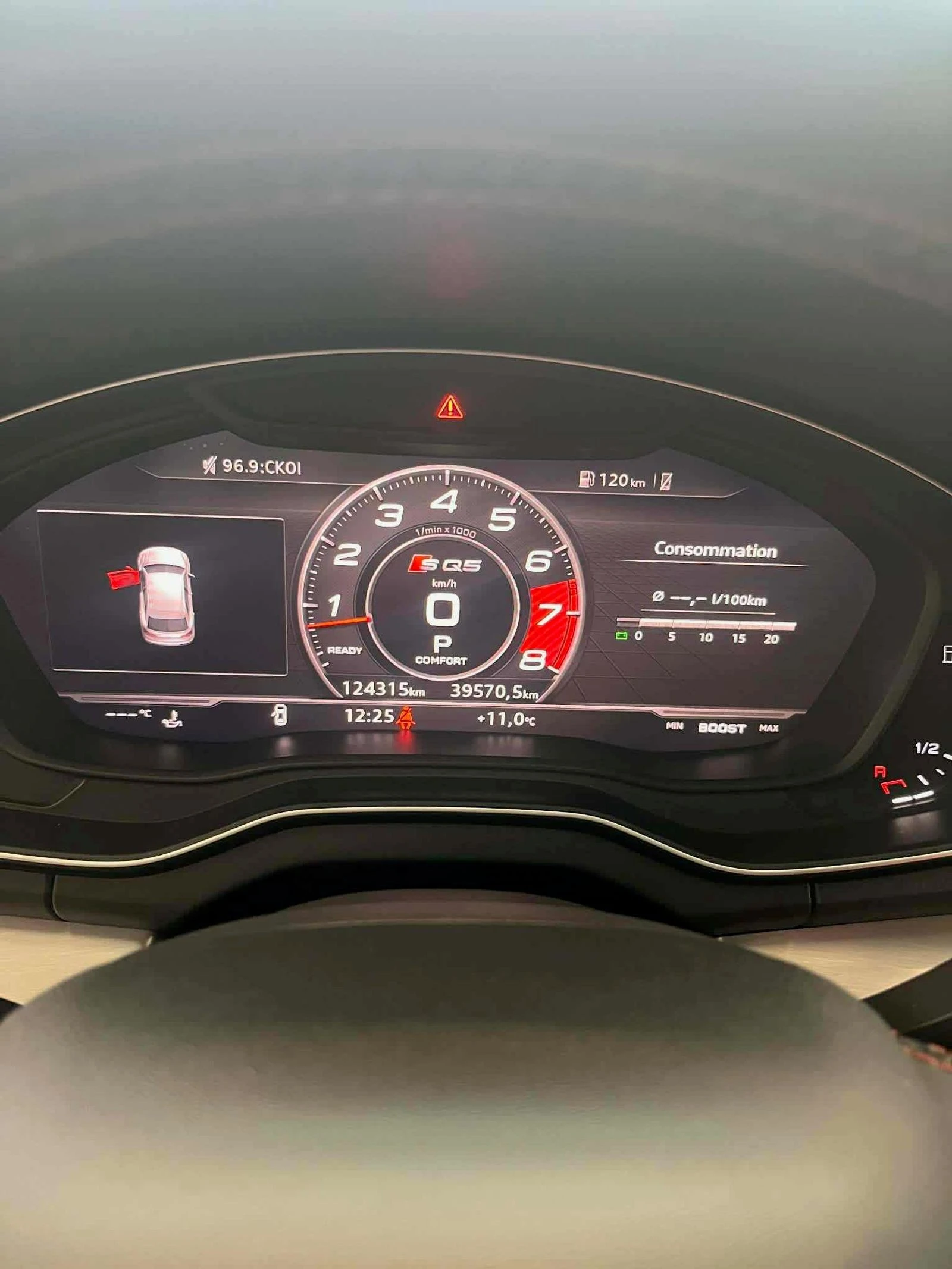 Audi SQ5 TECHNIK РЕГИСТРАЦИЯ & ОБСЛУЖВАНЕ, снимка 10 - Автомобили и джипове - 54114314