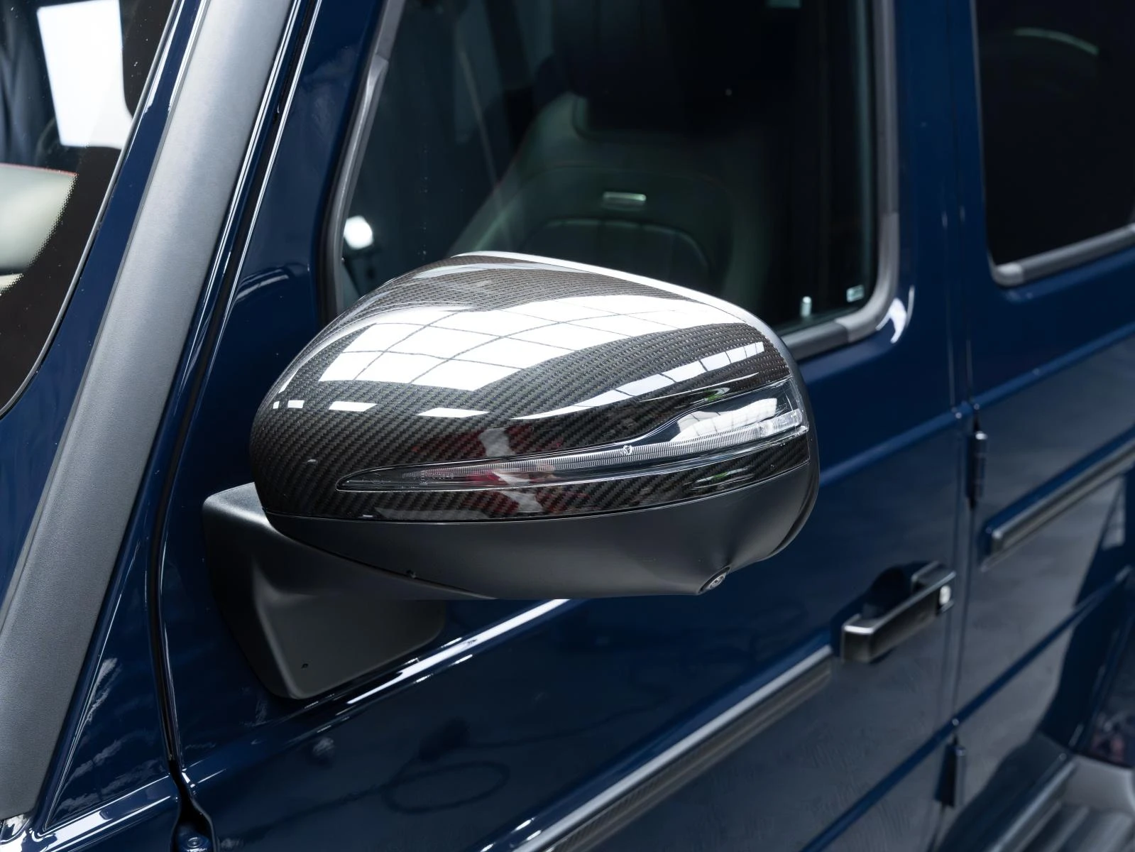 Mercedes-Benz G 63 AMG FACELIFT* FULL CARBON* 3XTV* 4D BURMESTER* 360CAM*, снимка 7 - Автомобили и джипове - 54206608