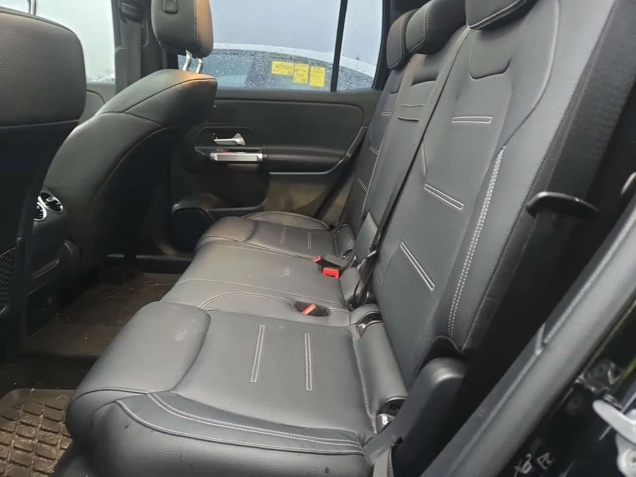 Mercedes-Benz GLB35AMG * Без инциденти * CARFAX * От Мercedes * , снимка 9 - Автомобили и джипове - 54532036