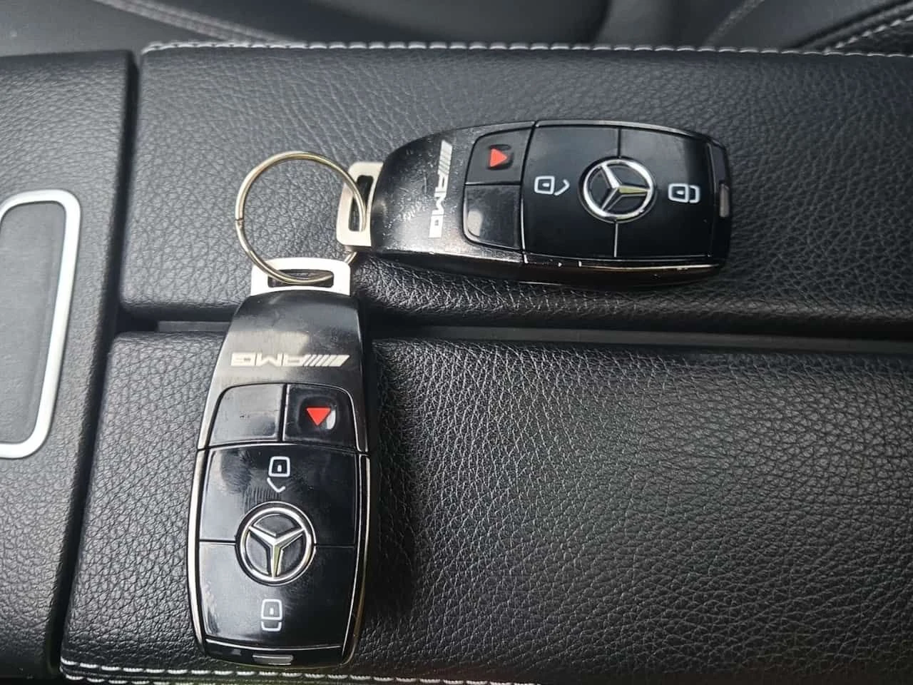 Mercedes-Benz GLB35AMG * Без инциденти * CARFAX * От Мercedes * , снимка 10 - Автомобили и джипове - 54532036