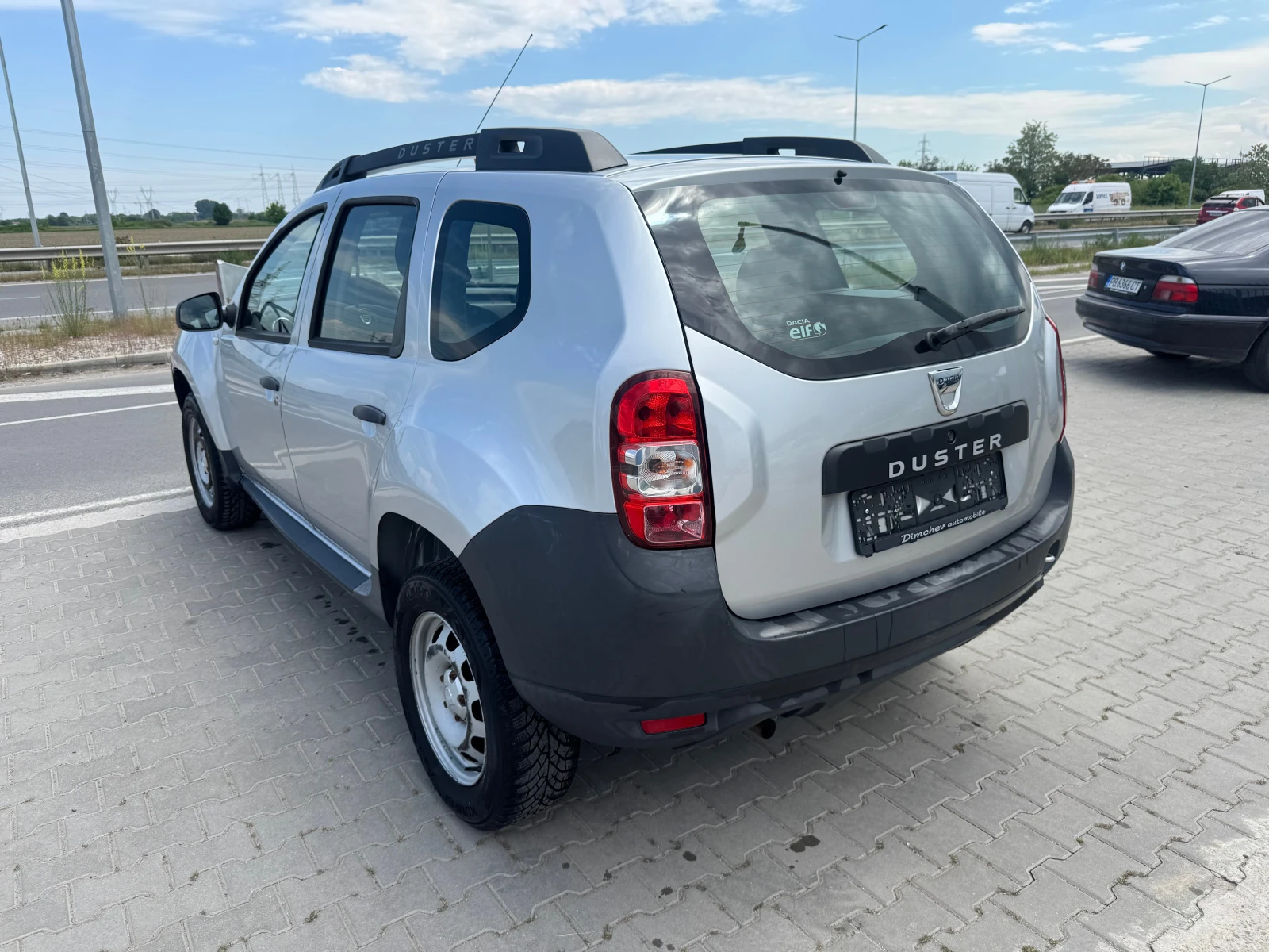 Dacia Duster 1.5 DCI , снимка 6 - Автомобили и джипове - 54575313