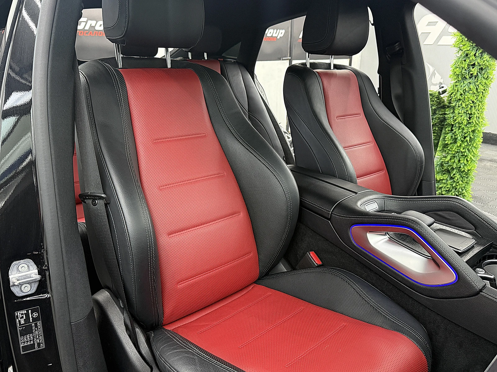 Mercedes-Benz GLE 350 KUPE/AMG-Line/panorama/360-k/ГЕРМАНИЯ ЛИЗИНГ, снимка 14 - Автомобили и джипове - 55261547